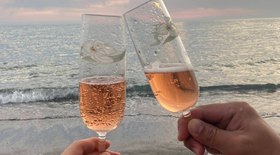 Descubra opções de drinks com e sem álcool 