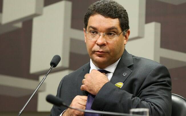 Ao defender reforma da Previdência, Mansueto Almeida disse que decisões políticas ajudaram a aumentar dívida