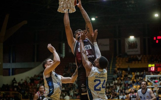 Franca e Paulistano vencem primeiros jogos dos playoffs do NBB