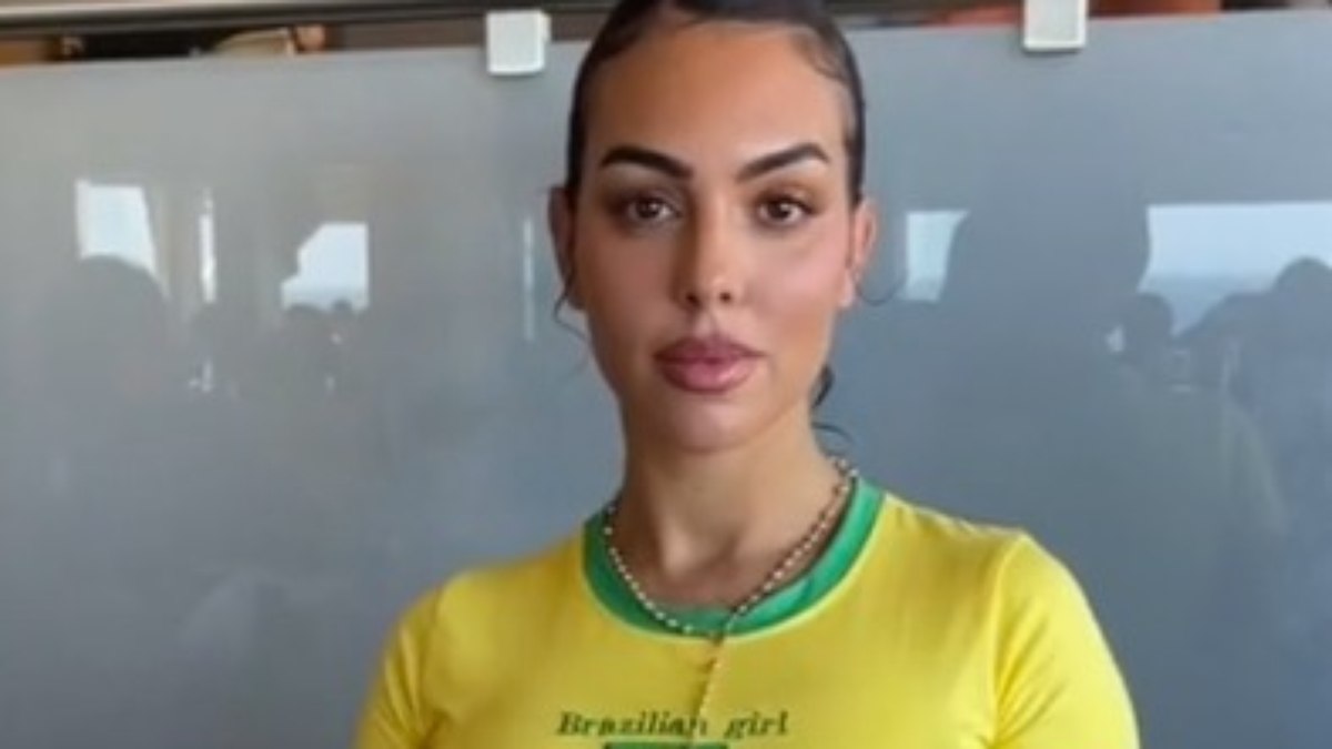 Georgina Rodríguez surge com camisa do Brasil