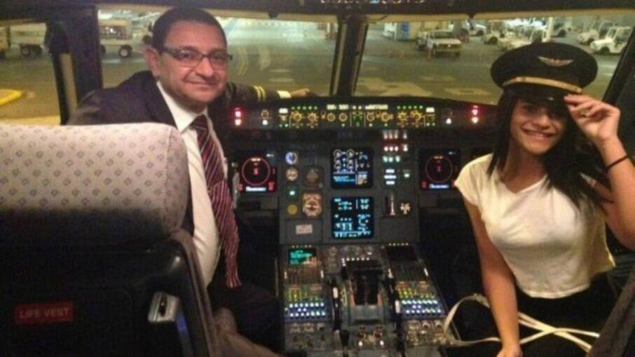Filha do piloto do avião que transportava Marília é atacada