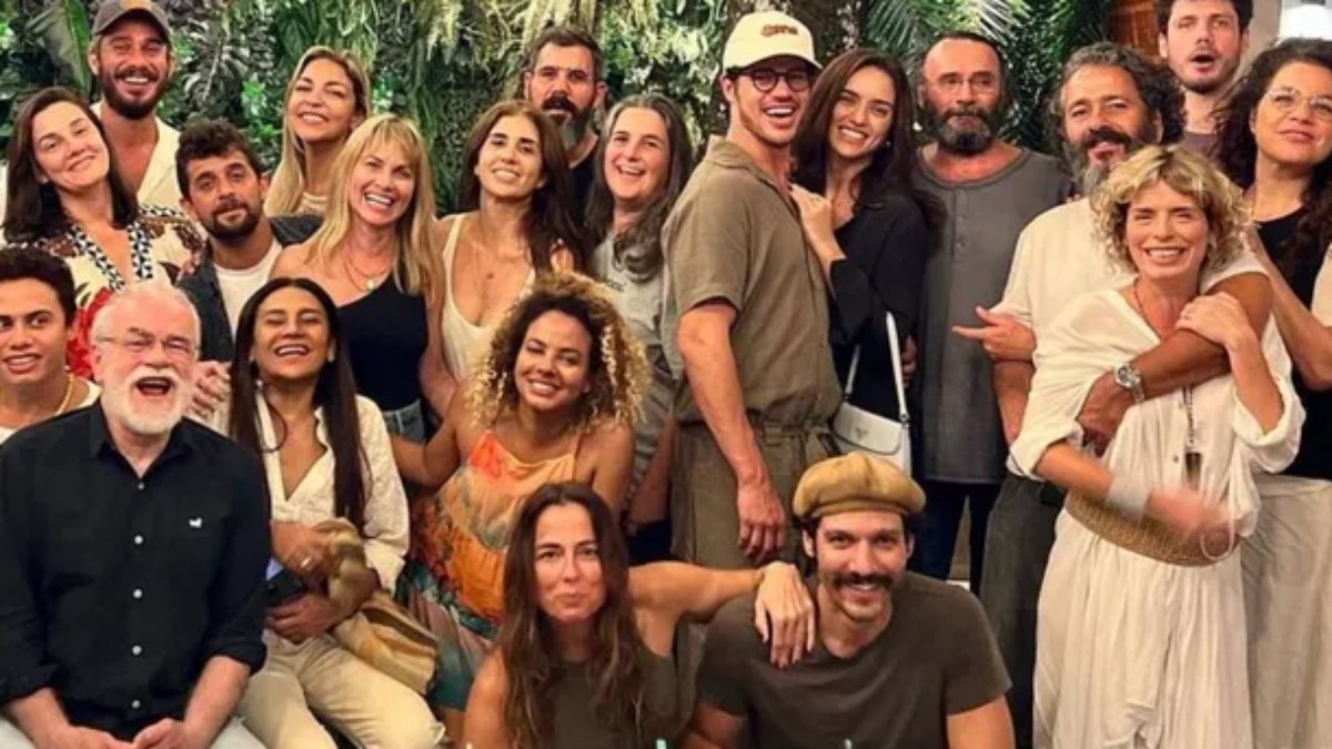 Equipe de 'Pantanal' se reuniu na noite de sábado (11)