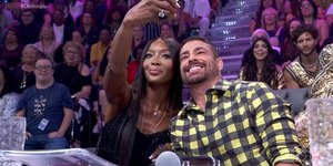 Naomi Campbell revela no "Domingão" que estudou com Cauã Reymond