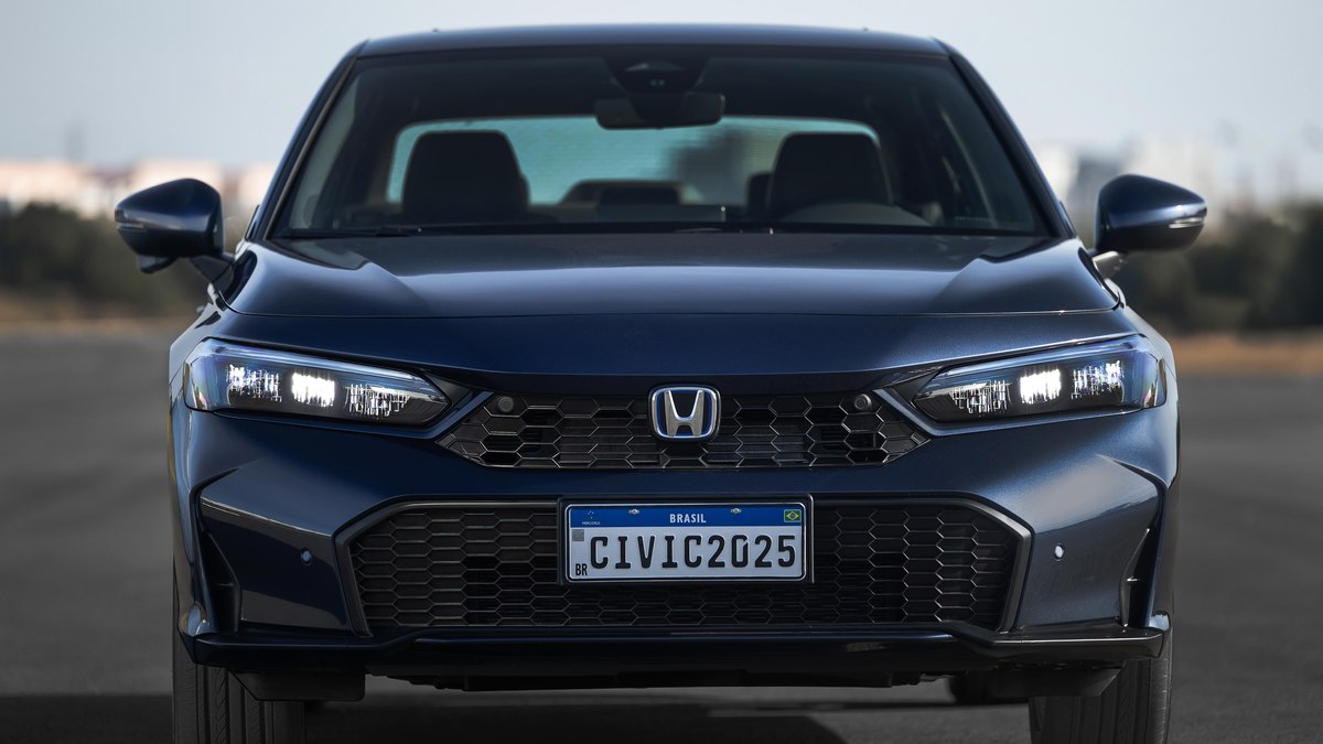 Vista frontal do Honda Civic Advanced Hybrid Vista frontal do Honda Civic Advanced Hybrid