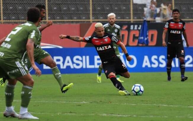 O Vitória até tentou, mas não conseguiu marcar gols no Palmeiras