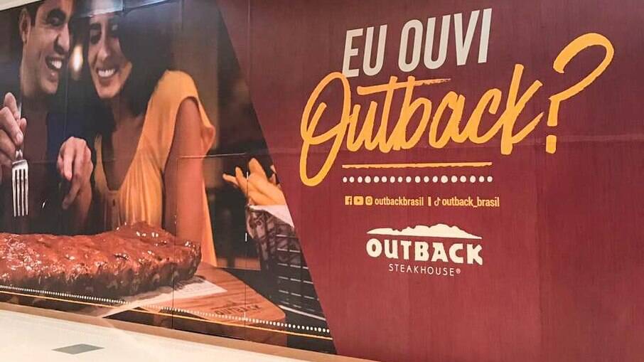 Os pratos Bloomin' Onion e a Ribs On The Barbie são os pratos mais pedidos Os pratos Bloomin' Onion e a Ribs On The Barbie são os pratos mais pedidos