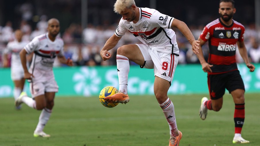 Calleri marcou o gol da vitória Tricolor no jogo de ida Calleri marcou o gol da vitória Tricolor no jogo de ida