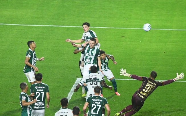 Momentos completamente distintos entre os dois times é o mote deste duelo Momentos completamente distintos entre os dois times é o mote deste duelo
