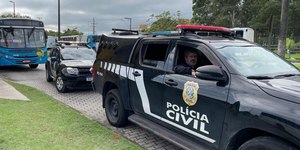Tia é presa por planejar morte do sobrinho por seguro de vida