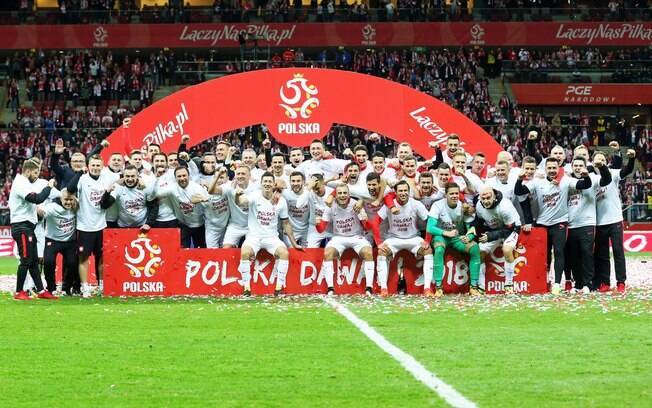 Seleção da Polônia comemora classificação para a Copa do Mundo de 2018. Última participação havia sido em 2006