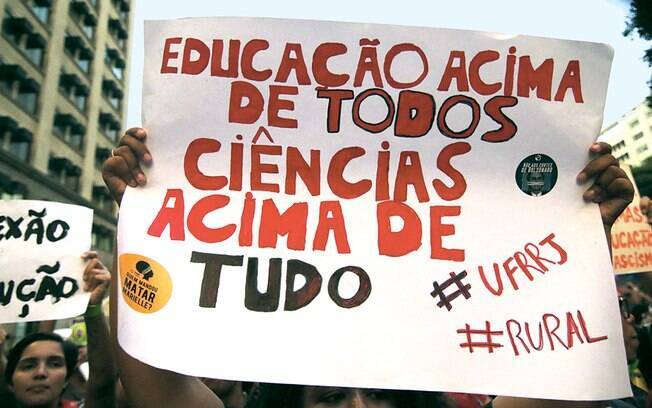 Manifestações cobraram mudanças de rumo na Educação