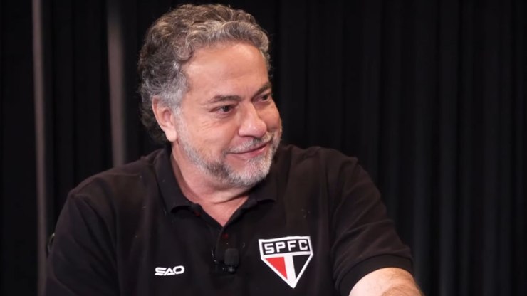 Presidente%20do%20S%C3%A3o%20Paulo%20imita%20Silvio%20Santos%20em%20entrevista