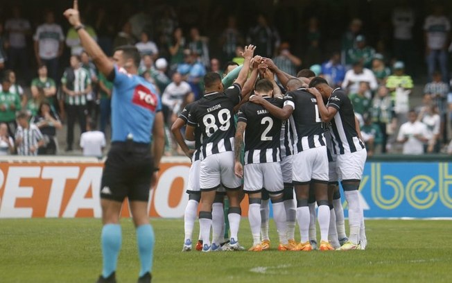Após enfrentar velhos conhecidos, Botafogo encara sequência contra times em ascensão no Brasileirão