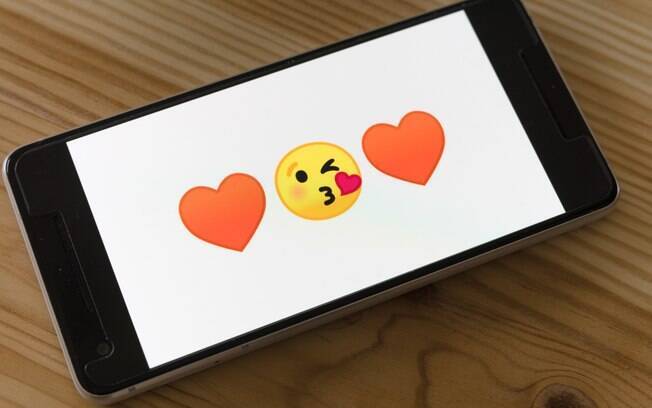 Veja os emojis mais usados em apps de relacionamento