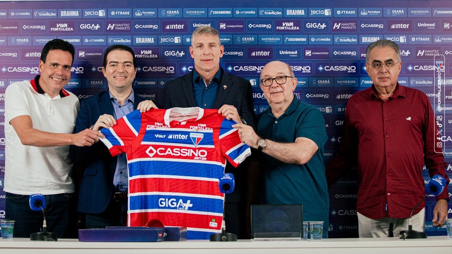 Martín Palermo estreará no comando técnico do Fortaleza diante do Vitória