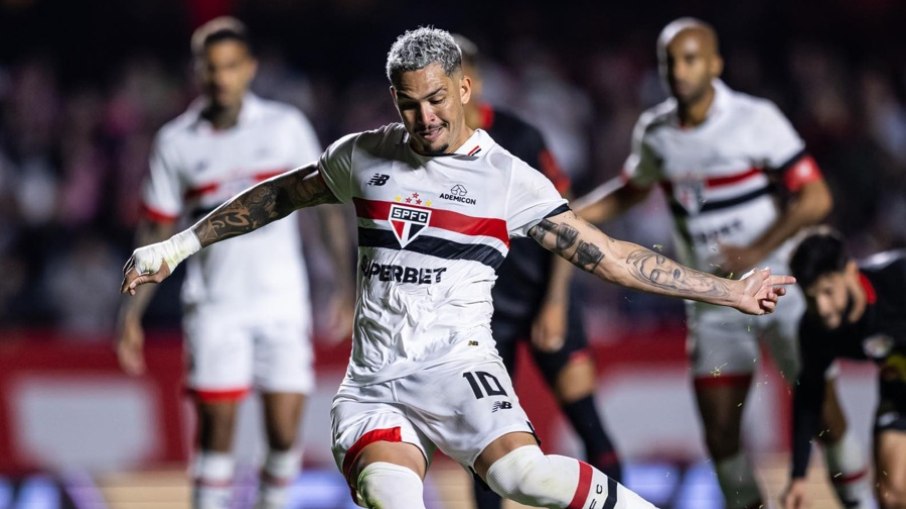 São Paulo volta a entrar em campo pelo Paulistão São Paulo volta a entrar em campo pelo Paulistão