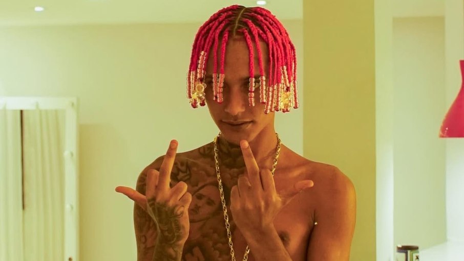 Rapper Oruam é processado por disparar arma de fogo em evento público