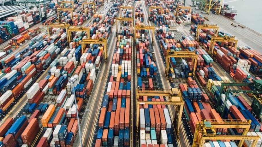 Na medida em que avança a queda de braço, fica evidente que há mais do que interesses comerciais por trás da disputa entre Estados Unidos e China Na medida em que avança a queda de braço, fica evidente que há mais do que interesses comerciais por trás da disputa entre Estados Unidos e China