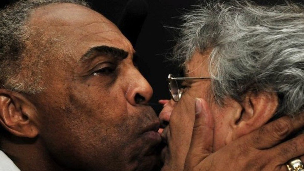 Gilberto Gil e Caetano são amigos desde o começo da carreira