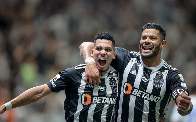 Atlético-MG goleia o Cruzeiro e vence a primeira no Campeonato Brasileiro