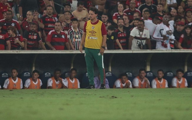 Fernando Diniz destacou a mudança de postura do Fluminense no segundo jogo da semifinal do Carioca - Foto: Lucas Merçon/Fluminense FC