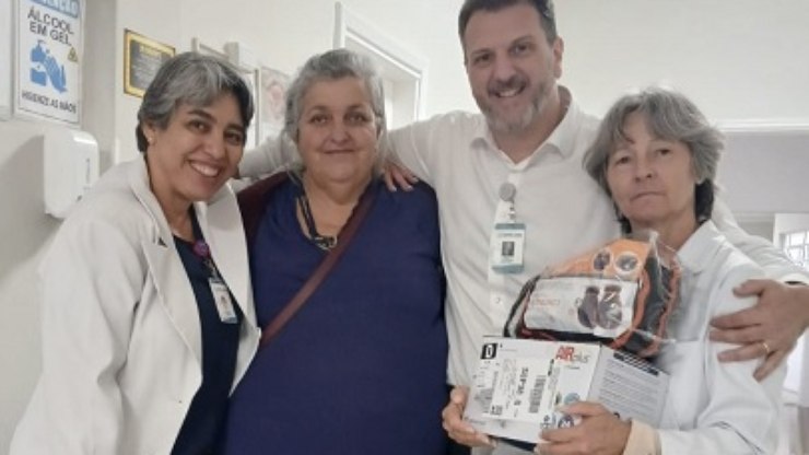 Família agradece atendimento e doa equipamentos à Santa Casa