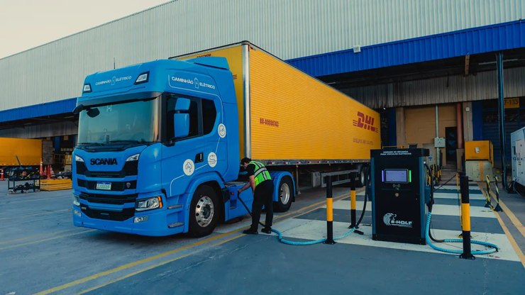 Dutra%20ter%C3%A1%20primeiro%20corredor%20verde%20para%20transporte%20de%20carga