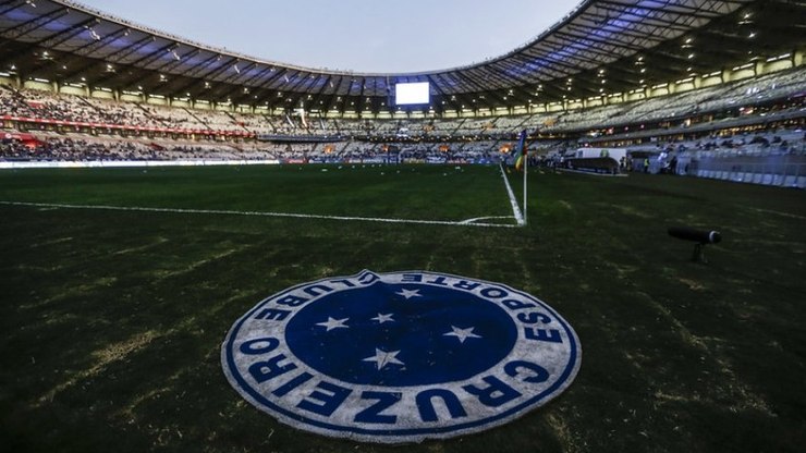 Pantanal? Carrinho de maca rouba a cena em Cuiabá e Corinthians