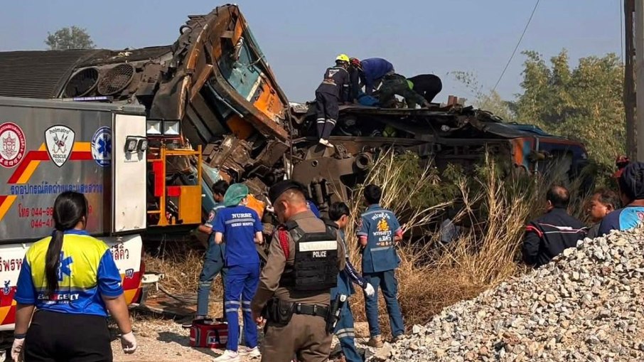 Autoridades da Tailândia determinam investigação urgente sobre as causas do acidente ferroviário Autoridades da Tailândia determinam investigação urgente sobre as causas do acidente ferroviário