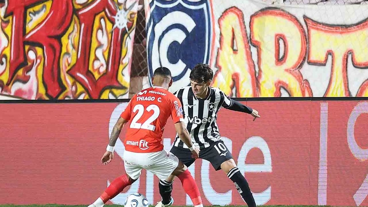 Crise no Botafogo: Futuro de Franclim Carvalho em xeque após goleada