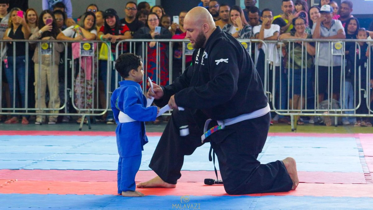 O Faixa Branca O Faixa Branca