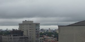 Frente fria se afasta, mas temperaturas seguem baixas em SP
