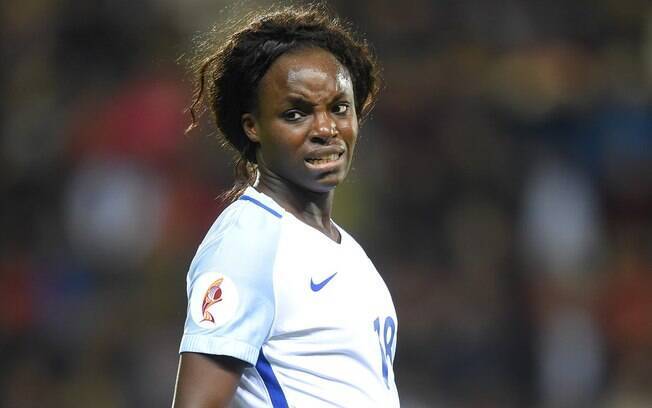 Ao deixar a seleção da Inglaterra, Eniola Aluko fez uma queixa à Federação Inglesa