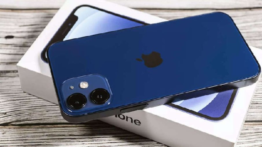 iPhone 12 na cor azul 
