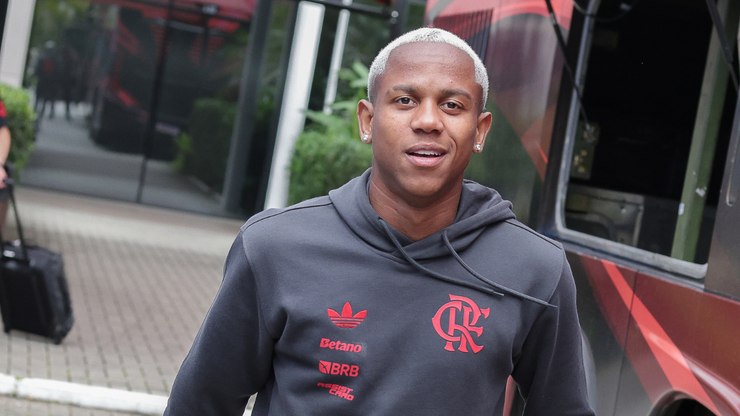 Flamengo: Wallace Yan será multado por indisciplina após expulsão