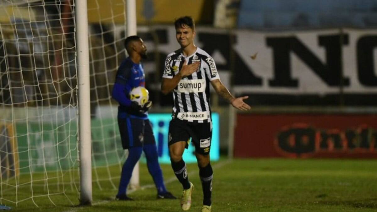 Zanocelo valoriza primeiro gol pelo Santos e agora espera marcar na Vila