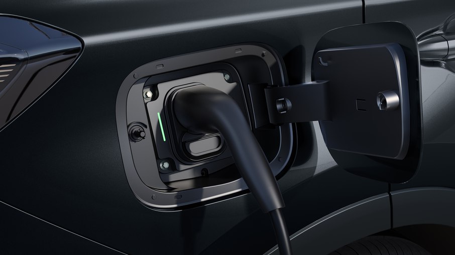 Tiggo 7 Pro PHEV 2027 tem bateria de 18,4 kWh e recarga rápida de 30% a 80% em cerca de 20 minutos