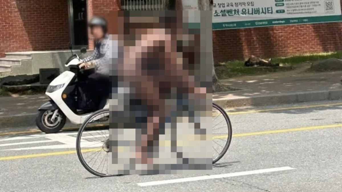 Estudante nu é detido enquanto pedalava bicicleta na Coreia do Sul