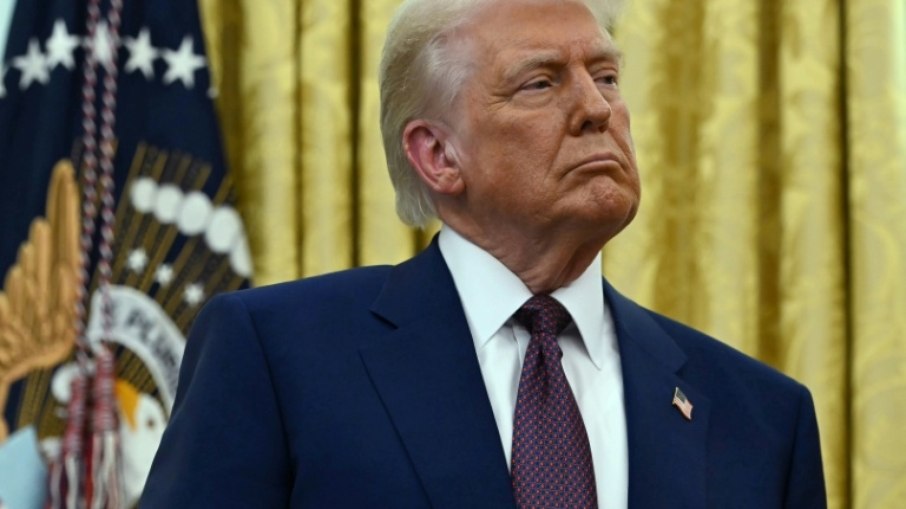 O presidente dos Estados Unidos, Donald Trump, no Salão Oval da Casa Branca, em 13 de fevereiro de 2025 O presidente dos Estados Unidos, Donald Trump, no Salão Oval da Casa Branca, em 13 de fevereiro de 2025