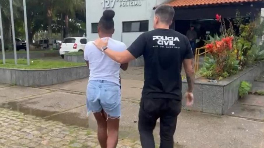 Após ser detido, o professor foi conduzido à sede da 127ª DP Após ser detido, o professor foi conduzido à sede da 127ª DP