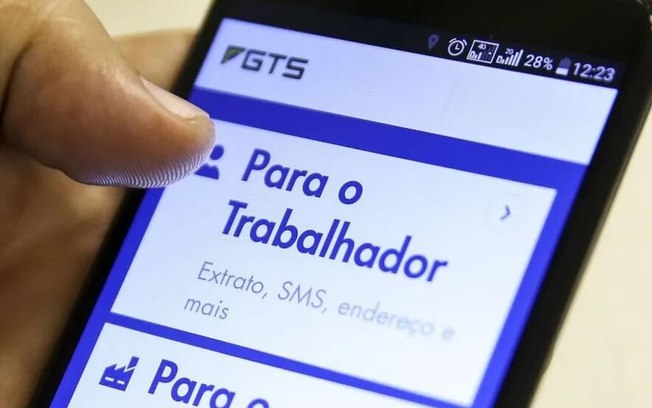 Antecipação de FGTS oferece condições específicas