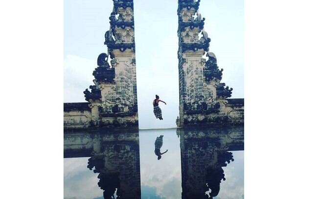 Fotos em ponto turístico de Bali são truques