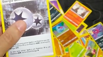 Cartas raras de Pokémon são vendidas por mais de meio milhão
