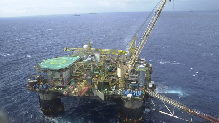 Em meio à guerra, Petrobras atinge altas de preço