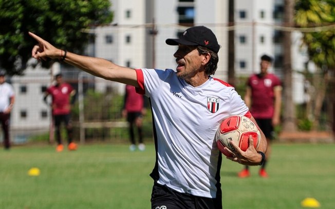 Paulo Gomes projeta duelo contra o Palmeiras