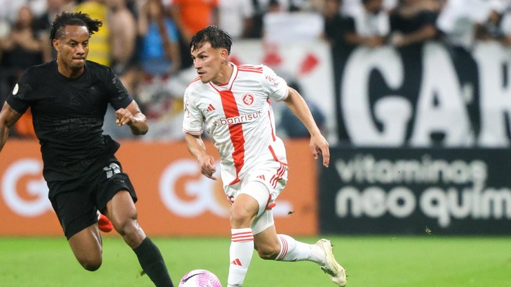 Com%20hat-trick%20de%20Yuri%2C%20Corinthians%20vence%20Inter