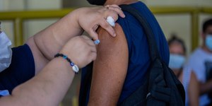 Volta das máscaras: Brasil pode ter novo pico de Covid-19?