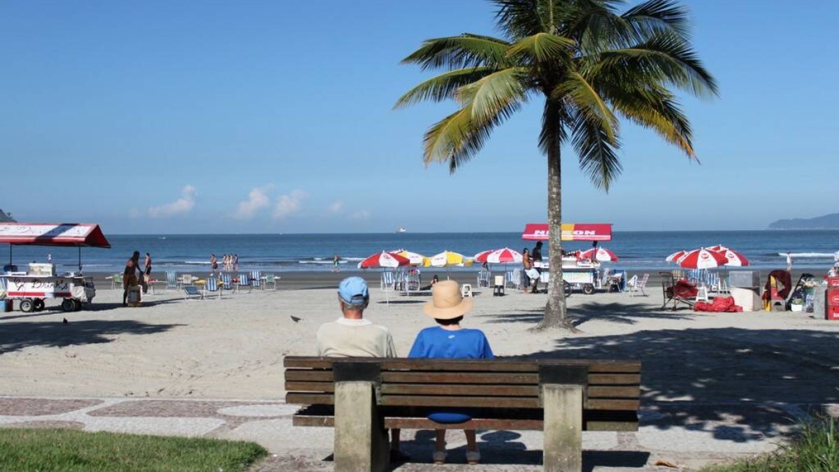 Das praias de Santos, a Praia do Boqueirão é uma das mais movimentadas