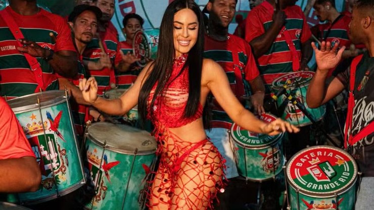 Lesão no Tornozelo Afasta Isabelle Nogueira da Grande Rio para o Carnaval de 2026