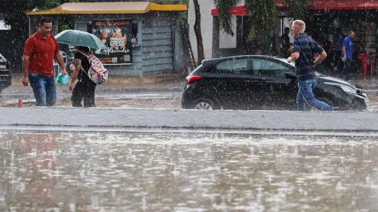 SP: Defesa Civil alerta para temporais e aciona gabinete de crise